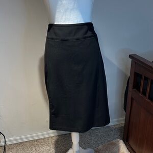 Briggs New York Classic Black Pencil Skirt